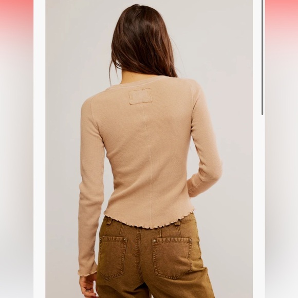 Free People Easy Does it Tee Tender Cuban Sand NWT - Picture 3 of 6